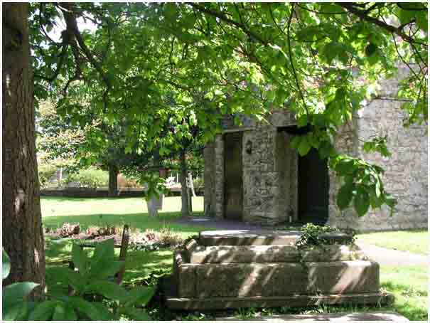St Peter and St Pauls Cemetery